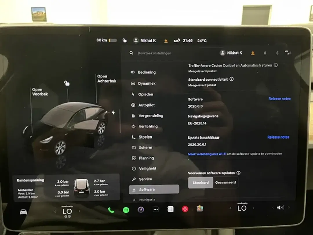 Tesla Model Y Standard Range - Thumbnail 11
