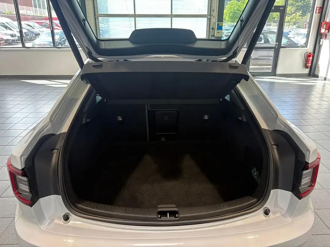 Polestar 2 - Thumbnail 6