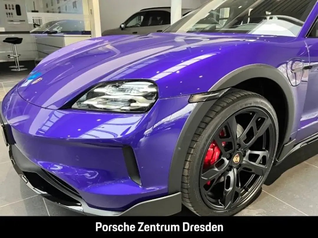 Porsche Taycan Cross Turismo - Thumbnail 12