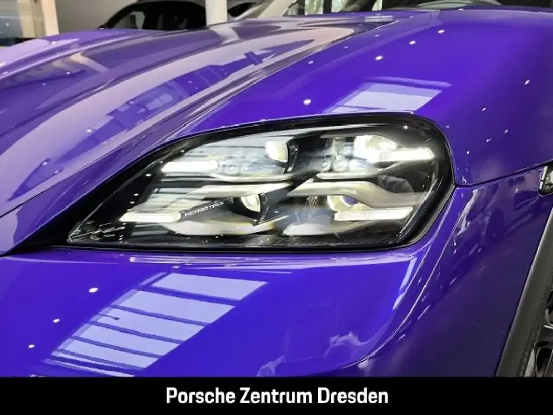 Porsche Taycan Cross Turismo - Thumbnail 14