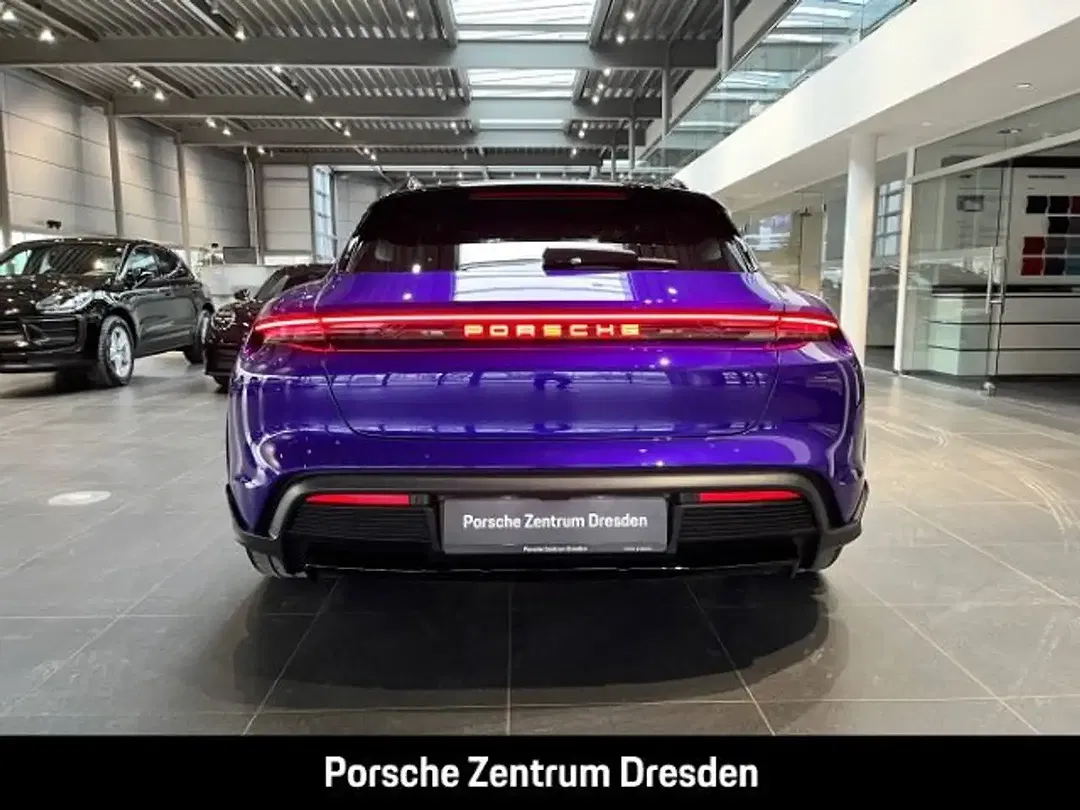 Porsche Taycan Cross Turismo - Thumbnail 7
