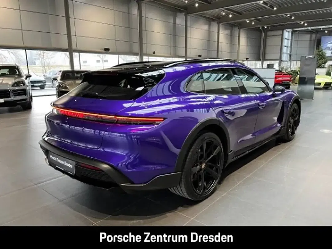 Porsche Taycan Cross Turismo - Thumbnail 9