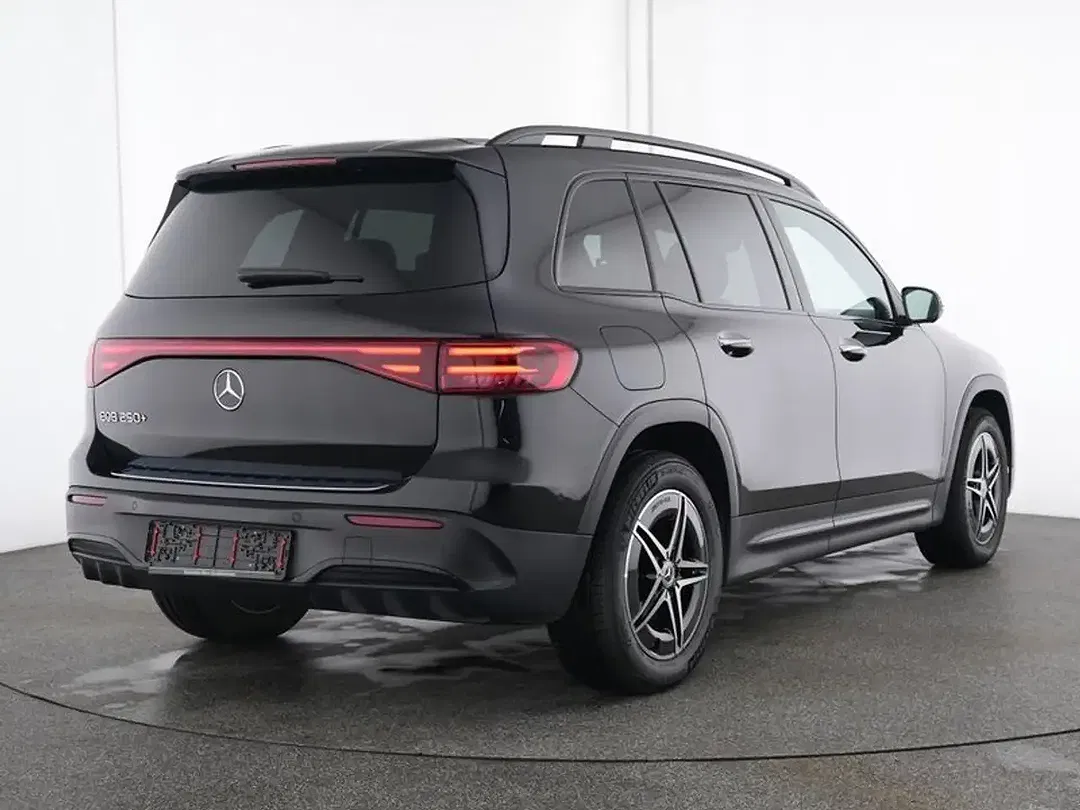 Mercedes-Benz EQB 250 Night - Thumbnail 3