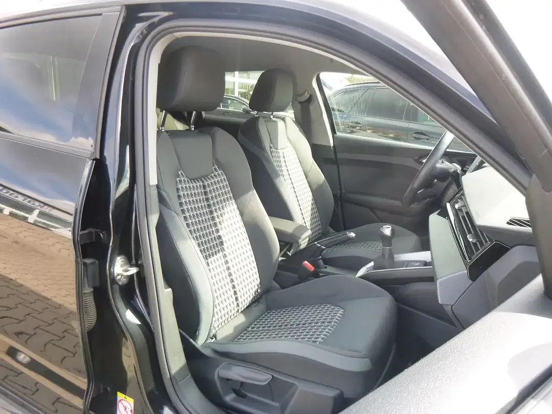 Audi A1 25 TFSI Sportback S line - Thumbnail 11