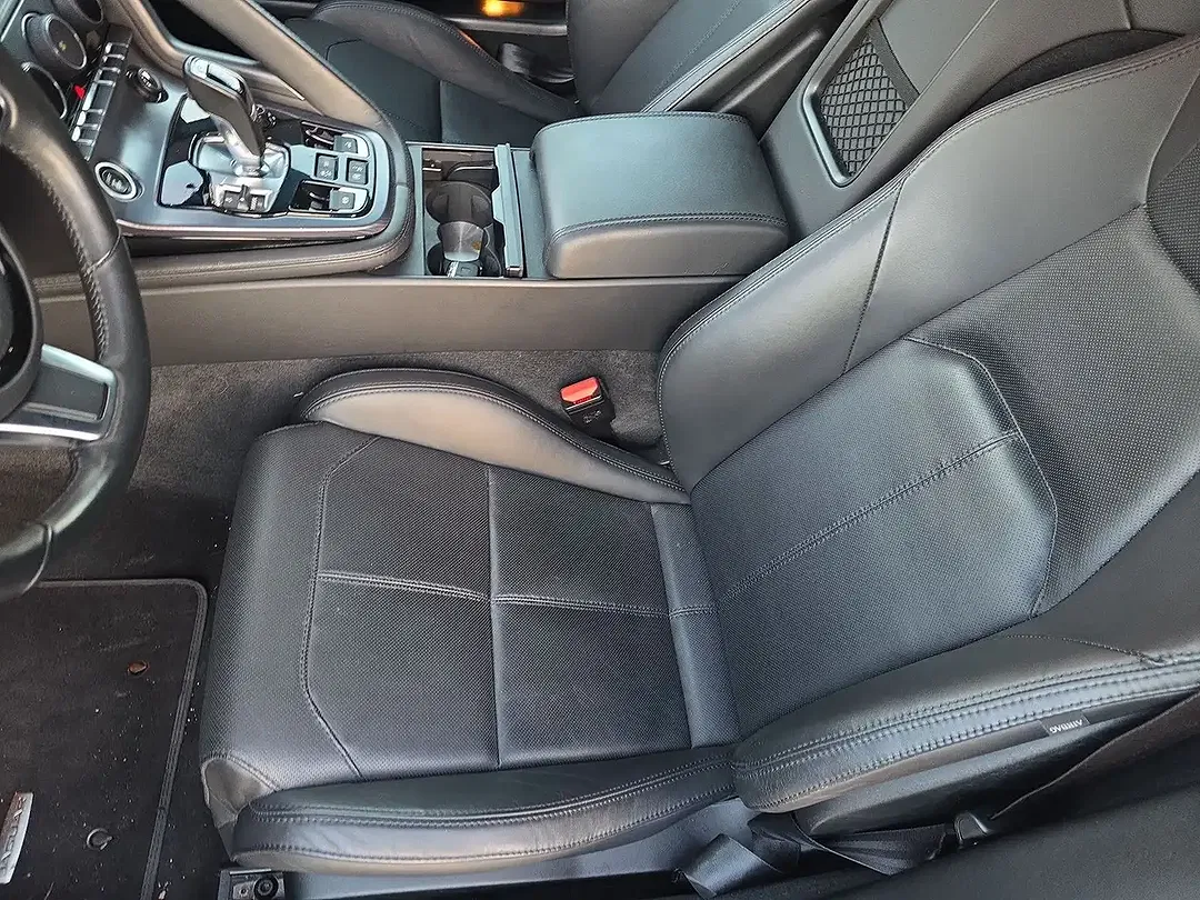 Jaguar F-Type Cabriolet R-Dynamic - Thumbnail 10