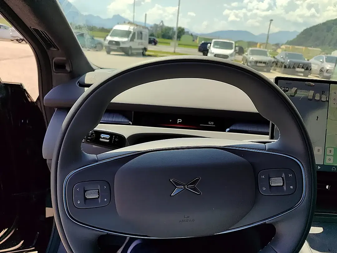 Xpeng P7 RWD Long Range - foto 12