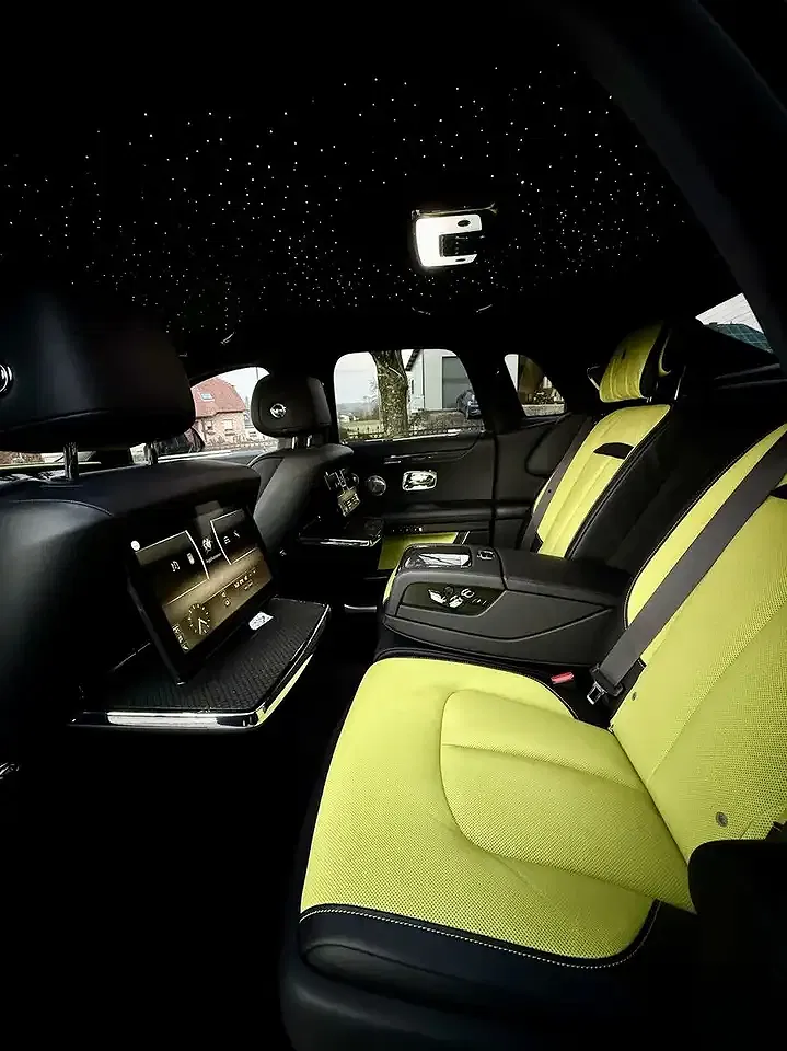 Rolls-Royce Ghost Black Badge - Thumbnail 14