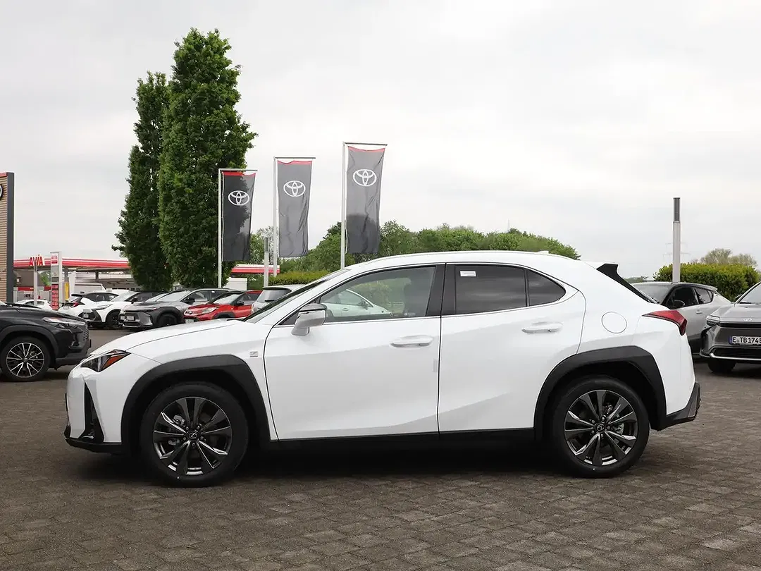 Lexus UX 250h 300h F SPORT Design - Thumbnail 3