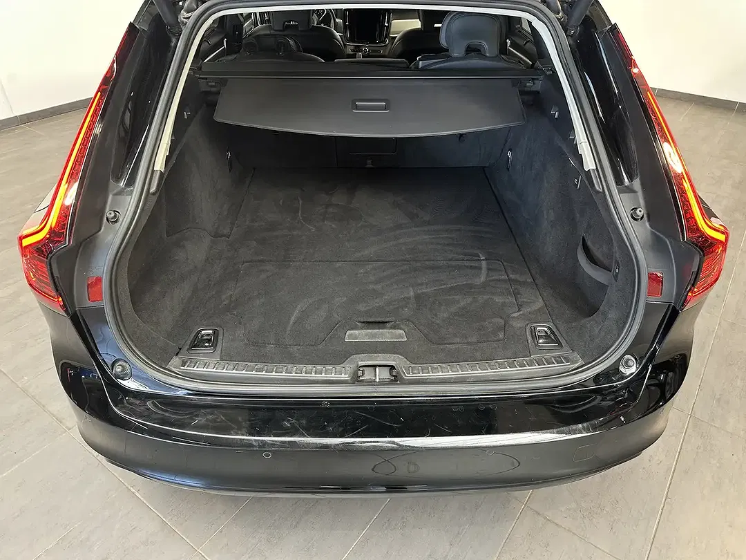 Volvo V90 T6 PHEV Hybrid AWD Plus Dark - Thumbnail 6