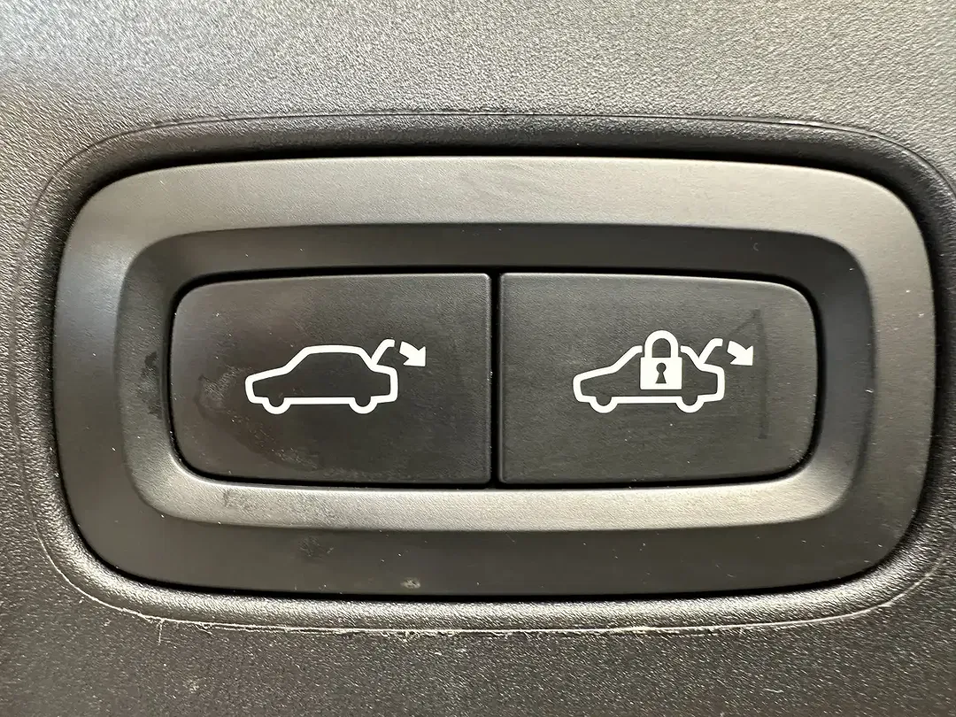 Volvo V90 T6 PHEV Hybrid AWD Plus Dark - Thumbnail 7
