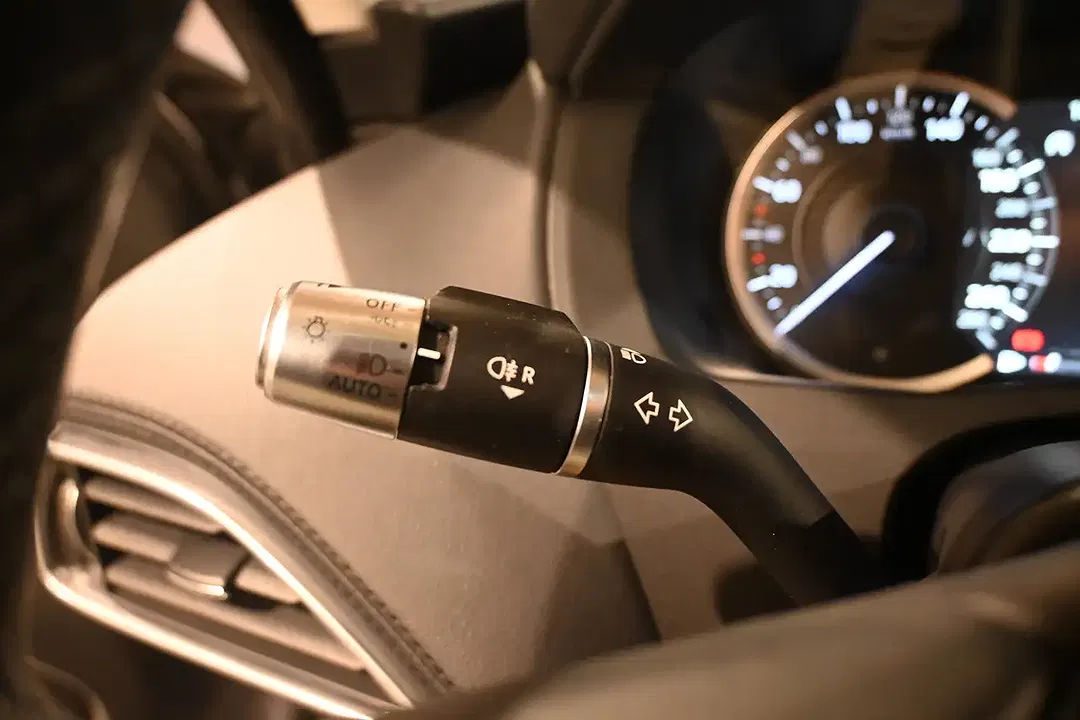 Jaguar XE 2.0 4x4 R-Dynamic - Thumbnail 13