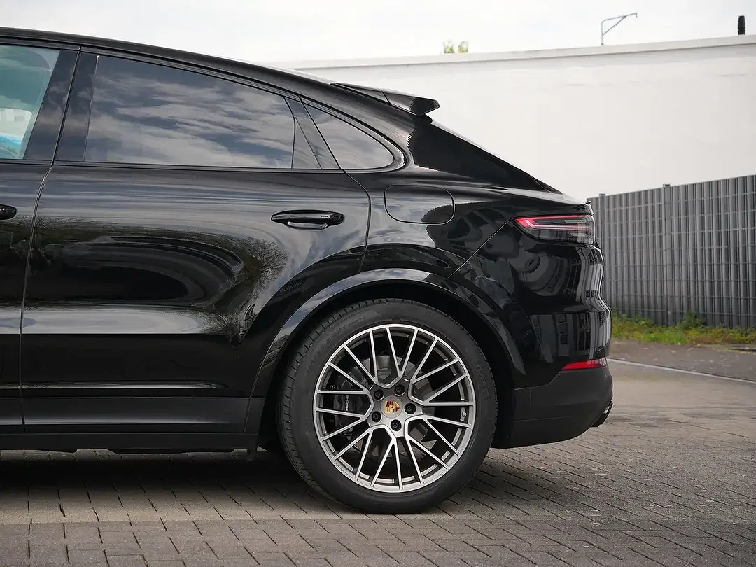 Porsche Cayenne E-Hybrid Coupe - Thumbnail 14