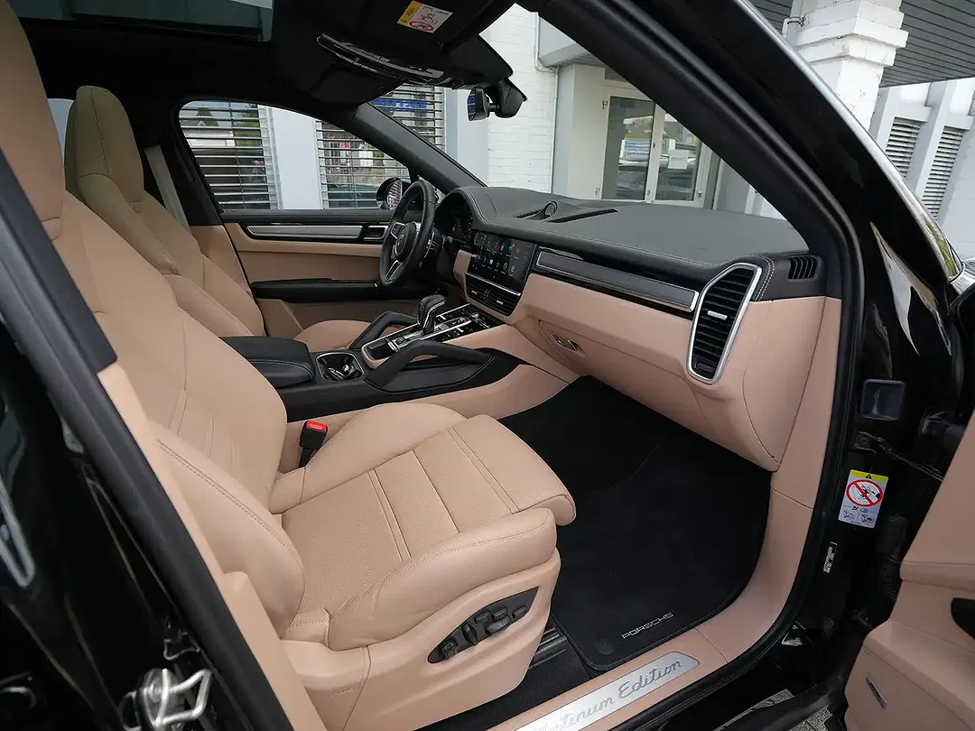 Porsche Cayenne E-Hybrid Coupe - Thumbnail 17
