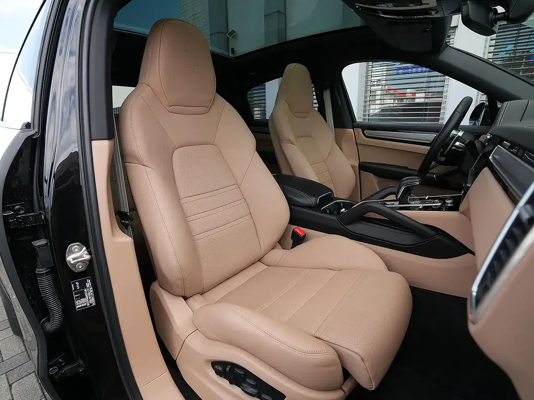 Porsche Cayenne E-Hybrid Coupe - Thumbnail 18