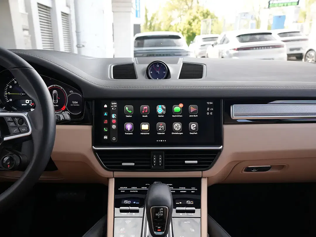 Porsche Cayenne E-Hybrid Coupe - Thumbnail 23