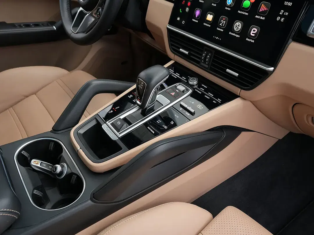 Porsche Cayenne E-Hybrid Coupe - Thumbnail 24