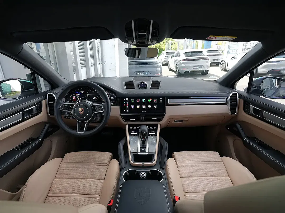 Porsche Cayenne E-Hybrid Coupe - Thumbnail 3