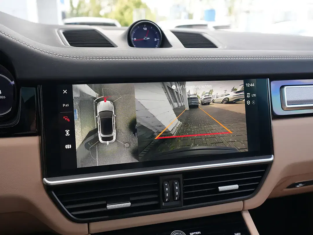 Porsche Cayenne E-Hybrid Coupe - Thumbnail 33