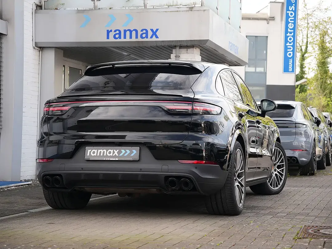 Porsche Cayenne E-Hybrid Coupe - Thumbnail 7