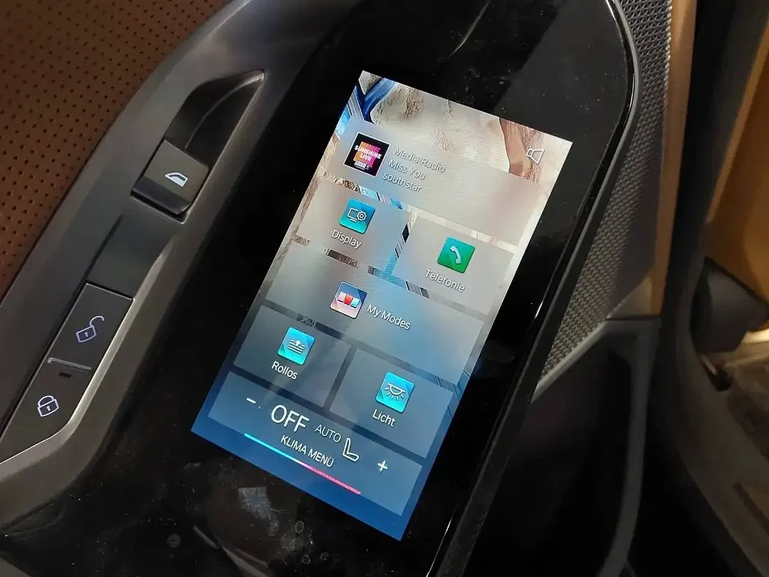 BMW 750 xDrive Lounge - Thumbnail 5