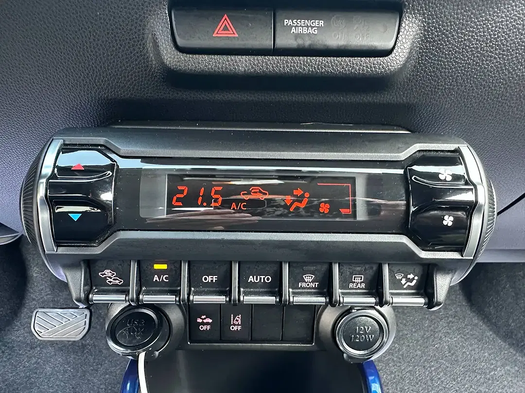 Suzuki Ignis Hybrid 1.2 Dualjet CVT - Thumbnail 12