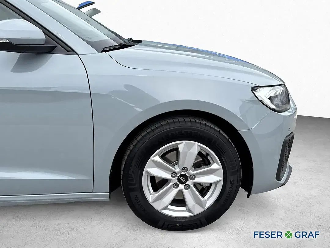 Audi A1 30 TFSI S tronic - Thumbnail 3