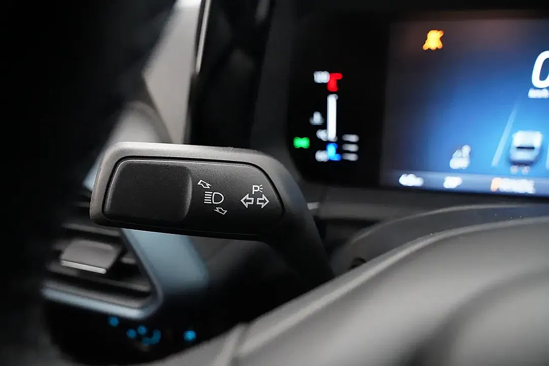 Ford Tourneo Courier 1.0 EcoBoost AUT Active - Thumbnail 12