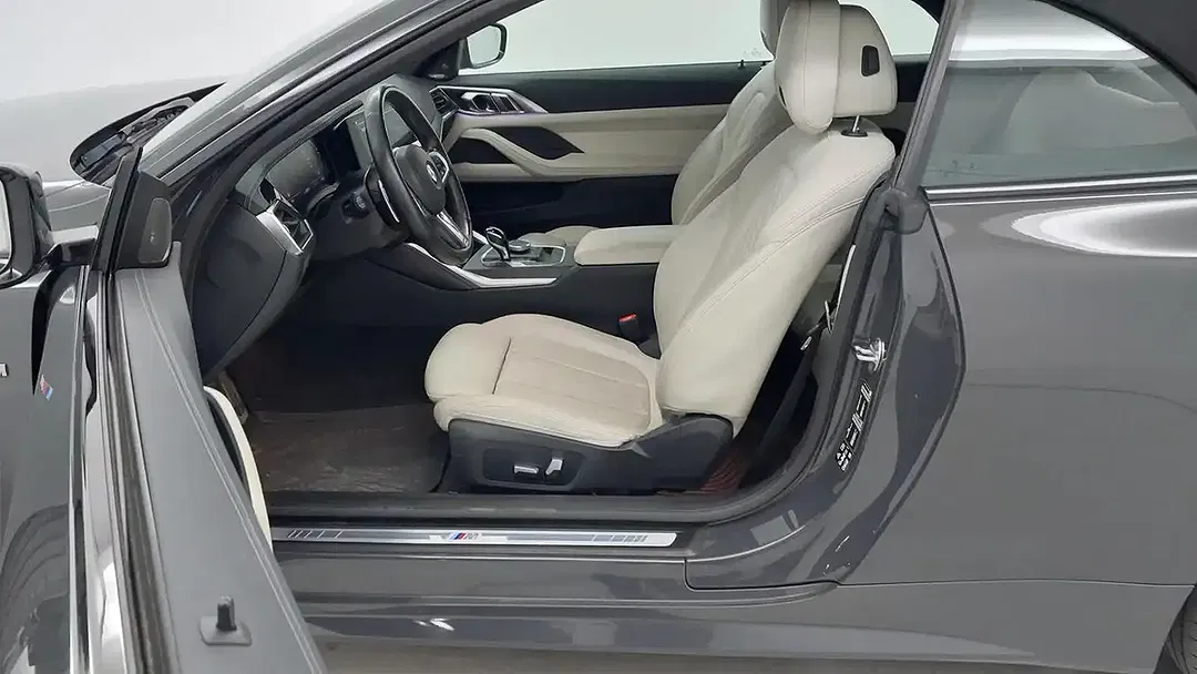 BMW 440 xDrive Convertible - Thumbnail 7