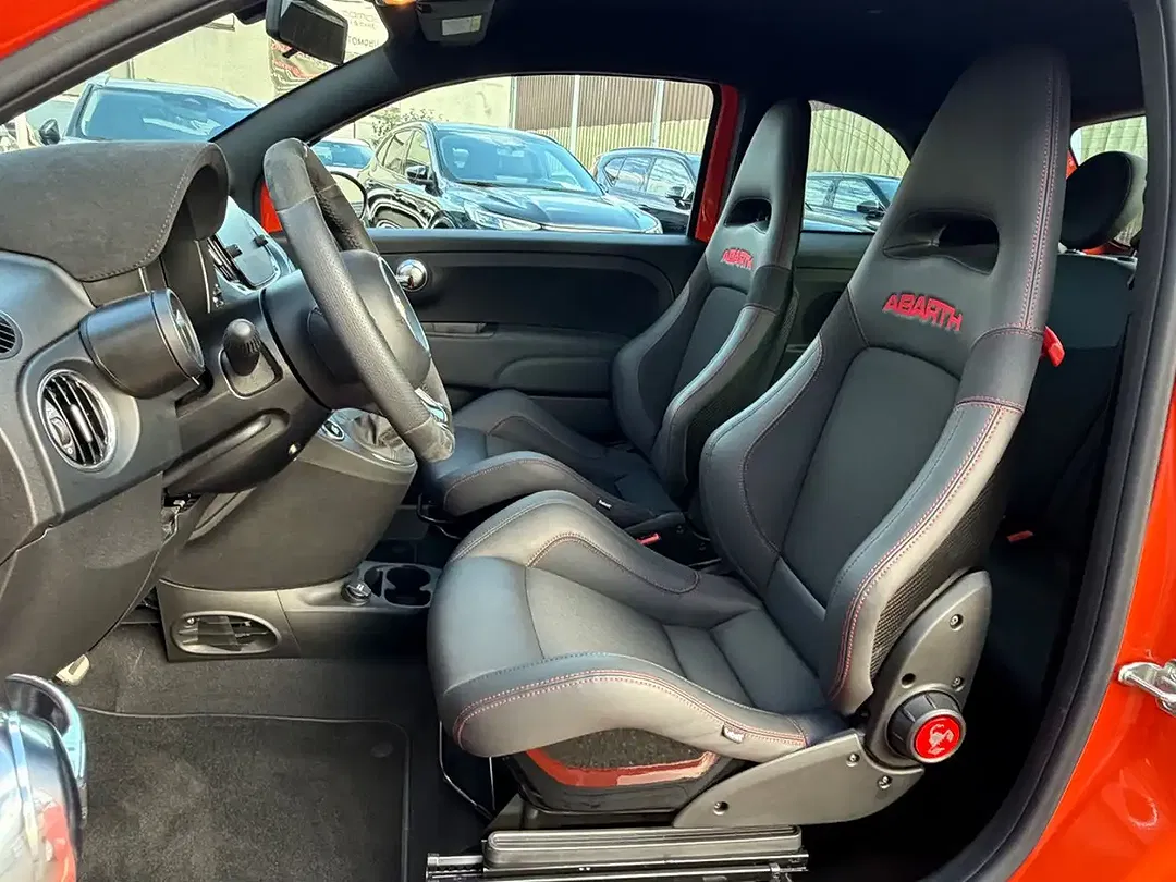 Abarth 695 Competizione - Thumbnail 10