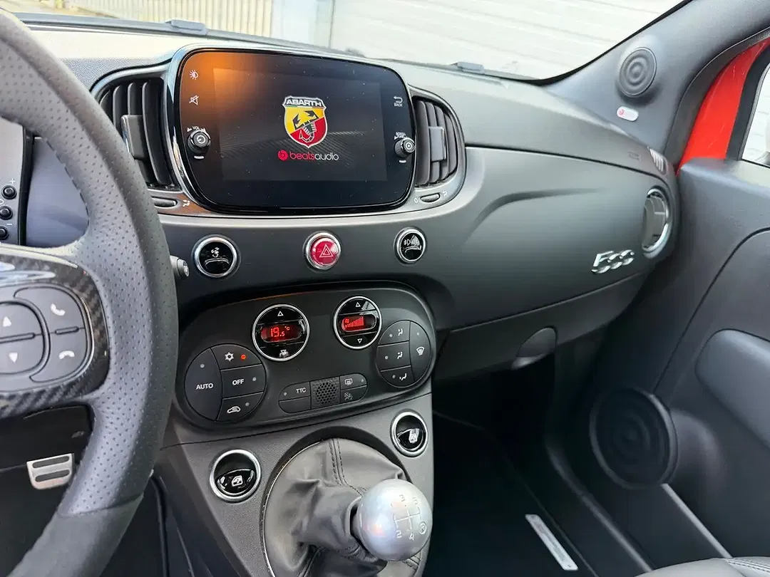 Abarth 695 Competizione - Thumbnail 11
