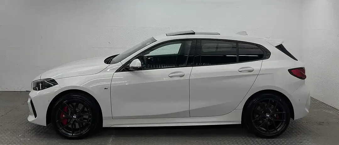 BMW 120 xDrive M Sport - Thumbnail 2