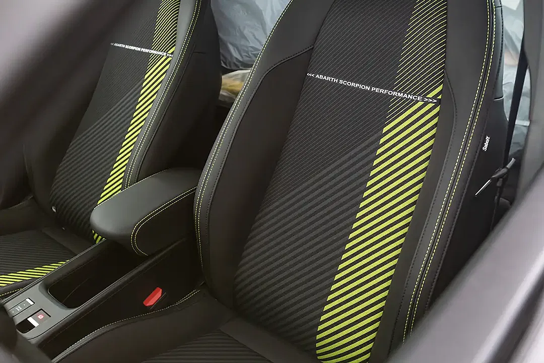 Abarth 600e Turismo - foto 13