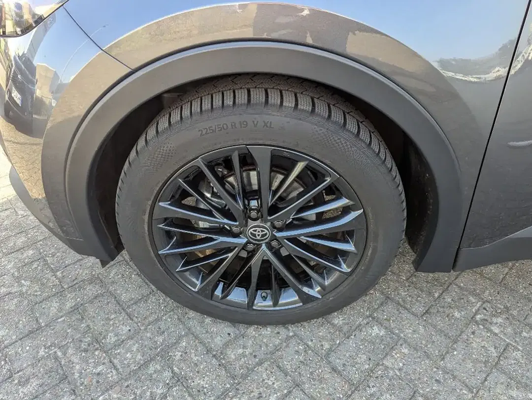 Toyota C-HR Hybrid Teamplayer - Thumbnail 6