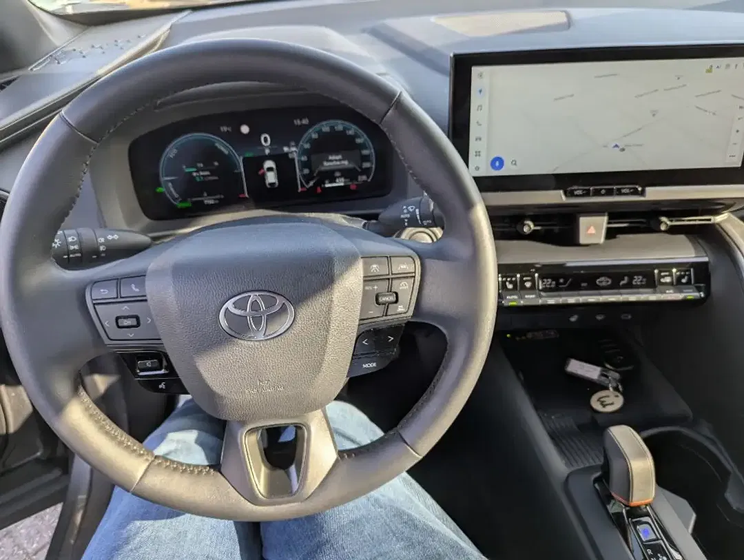 Toyota C-HR Hybrid Teamplayer - Thumbnail 9
