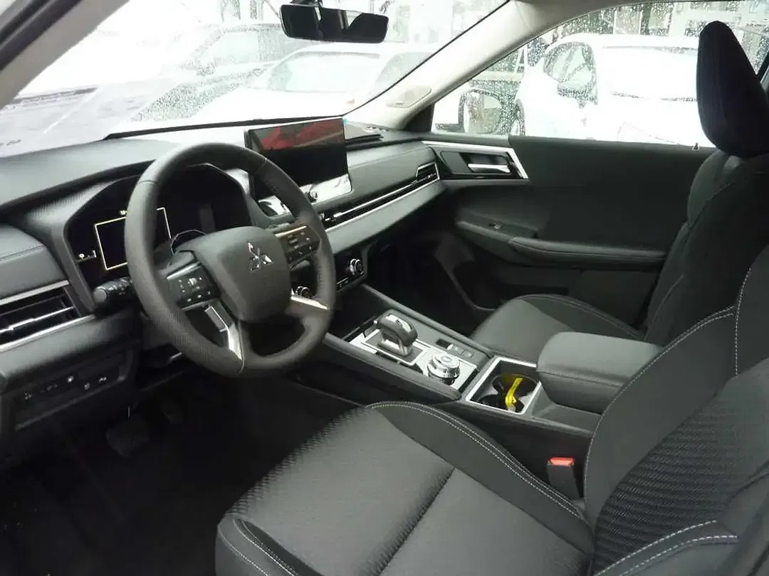 Mitsubishi Outlander 2.4 PHEV Diamant - Thumbnail 9