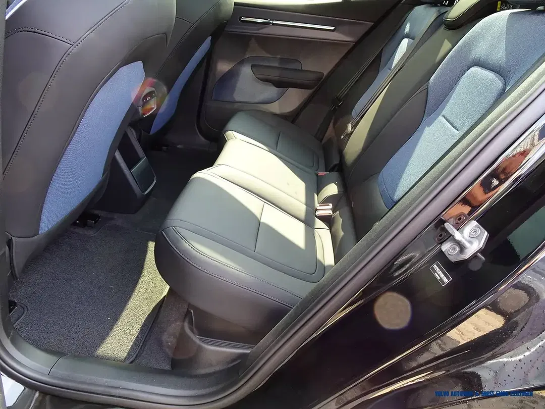 Volvo EX30 Cross Country Ultra - Thumbnail 10