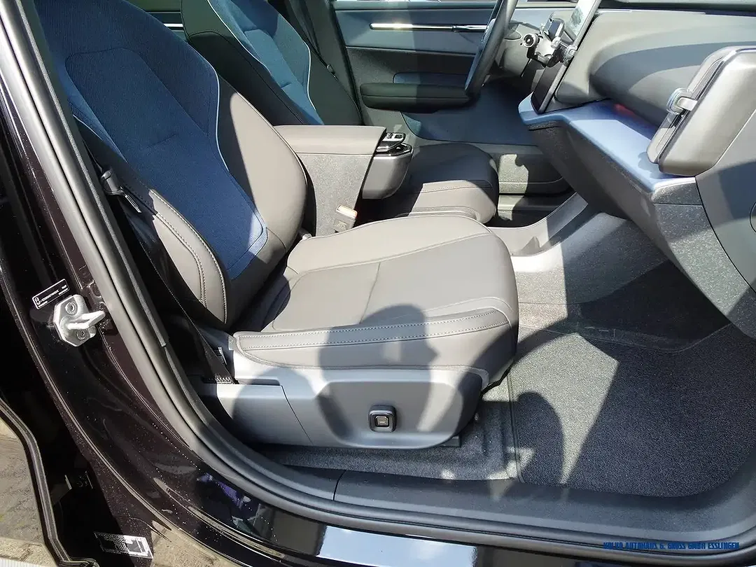 Volvo EX30 Cross Country Ultra - Thumbnail 11