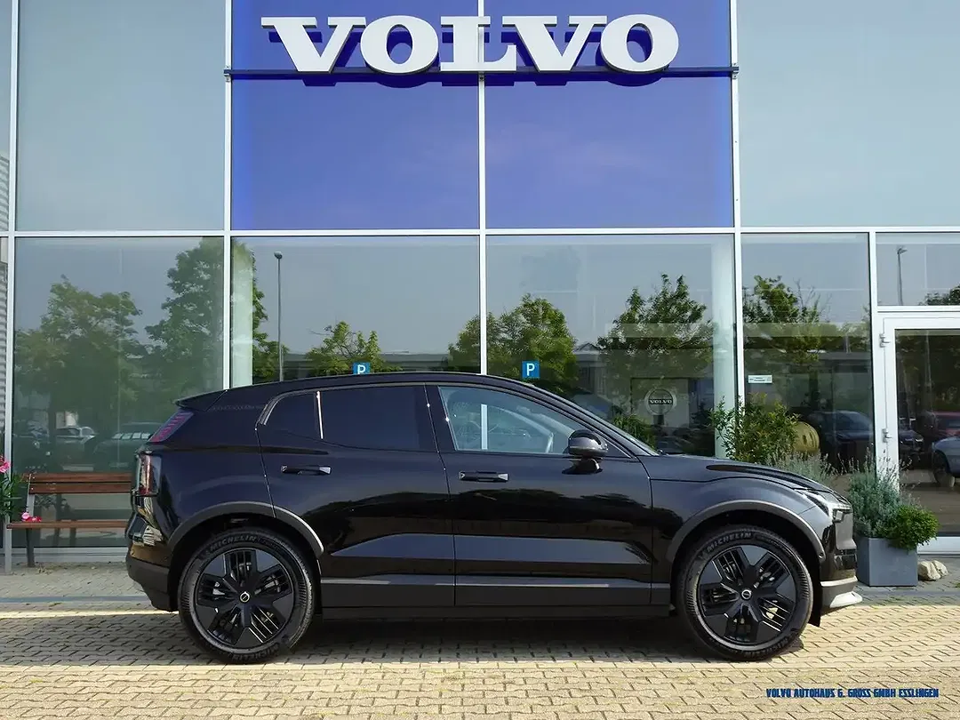 Volvo EX30 Cross Country Ultra - Thumbnail 3
