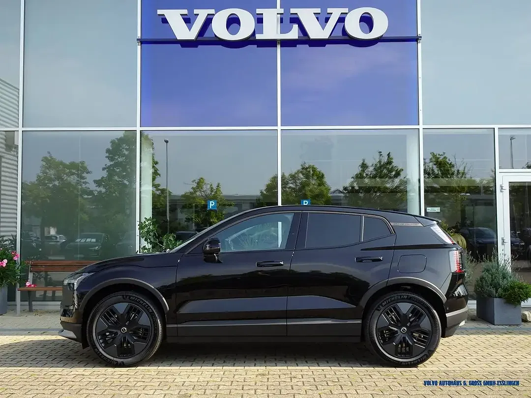 Volvo EX30 Cross Country Ultra - Thumbnail 4