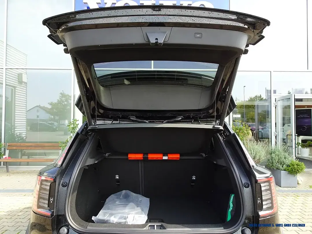 Volvo EX30 Cross Country Ultra - Thumbnail 6