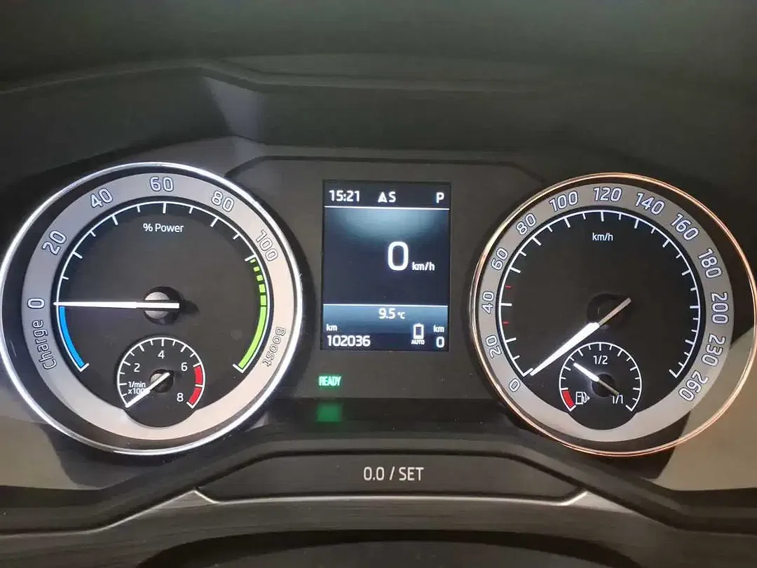 Skoda Superb 1.4 TSI iV DSG Combi Ambition - Thumbnail 5