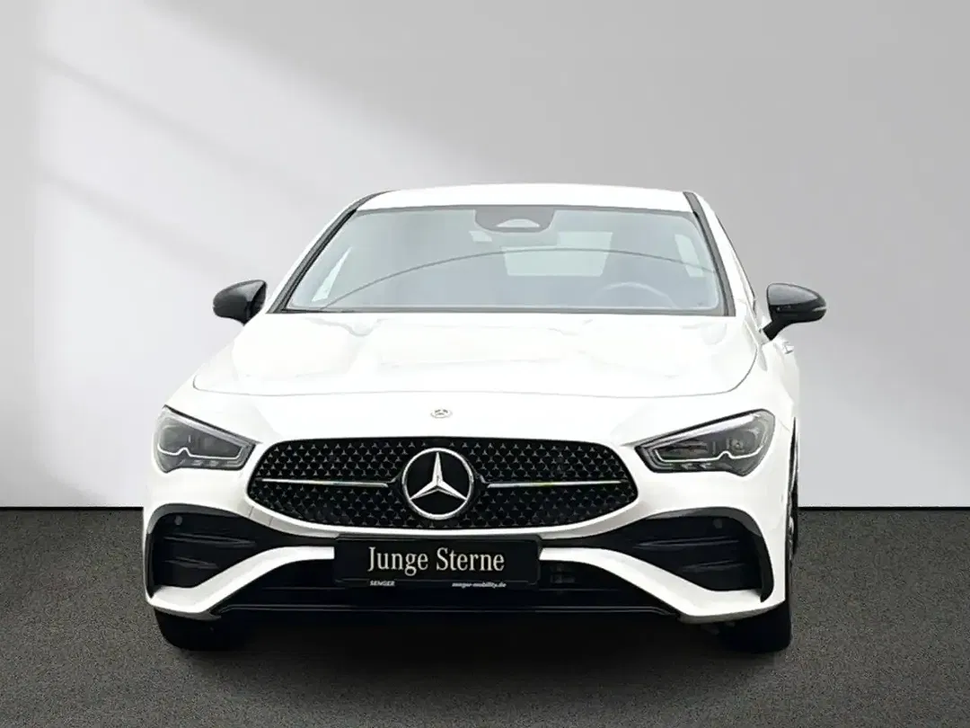 Mercedes-Benz CLA 200 AMG Night - Thumbnail 4
