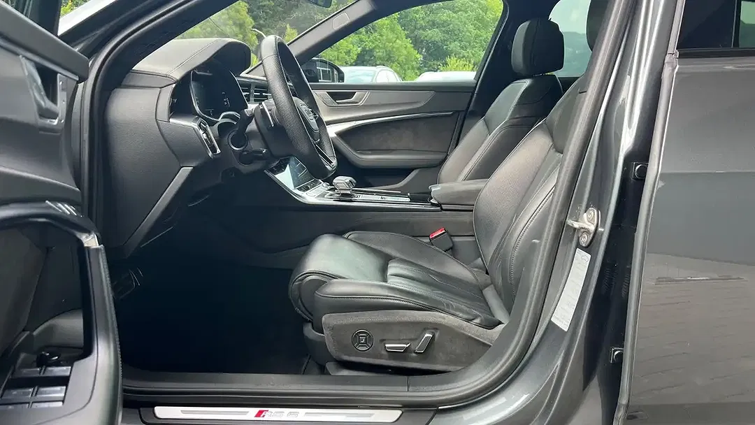 Audi RS6 Avant - Thumbnail 10