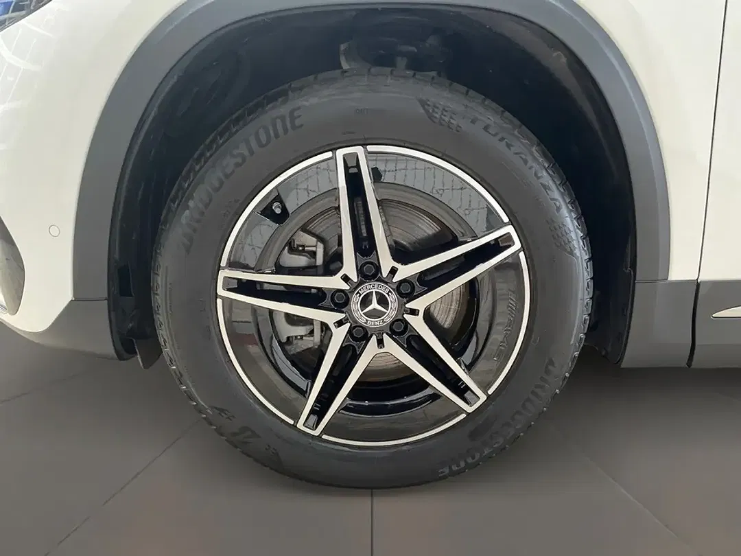 Mercedes-Benz EQA 300 4MATIC AMG MBUX - Thumbnail 7