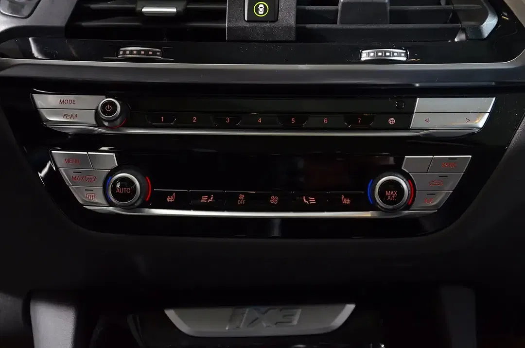 BMW iX3 - foto 8