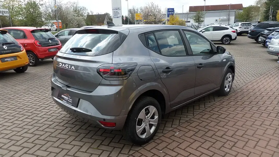 Dacia Sandero SCe Essential - Thumbnail 4