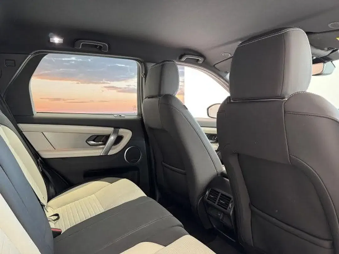 Land Rover Discovery P300e Sport SE - Thumbnail 13
