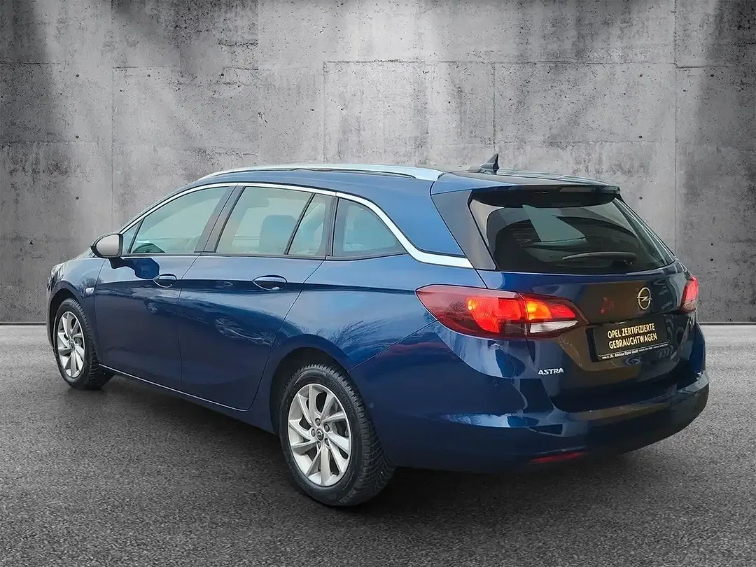 Opel Astra Premium - foto 2