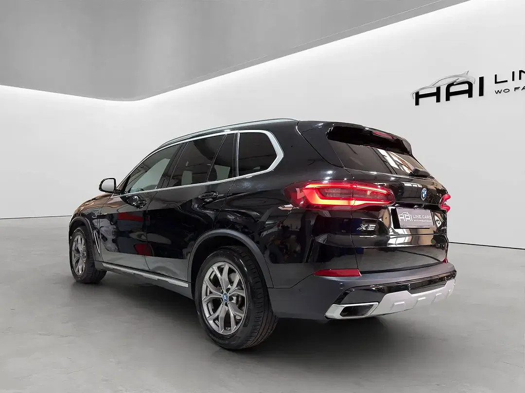 BMW X5 xDrive - Thumbnail 3