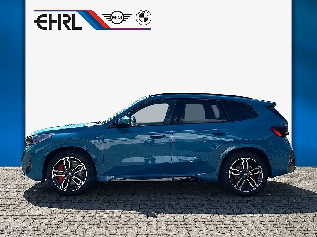 BMW iX1 xDrive M - Thumbnail 4